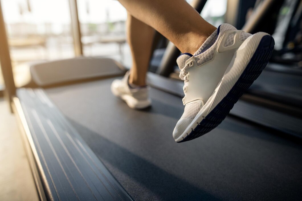 Jak wybrać idealne obuwie do codziennego treningu?