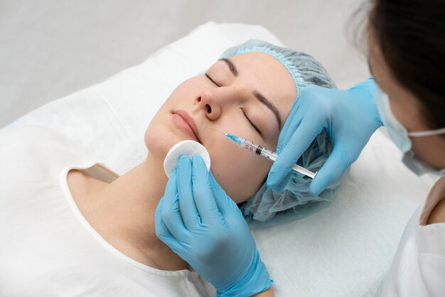 Jak mezoterapia może poprawić kondycję Twojej skóry?