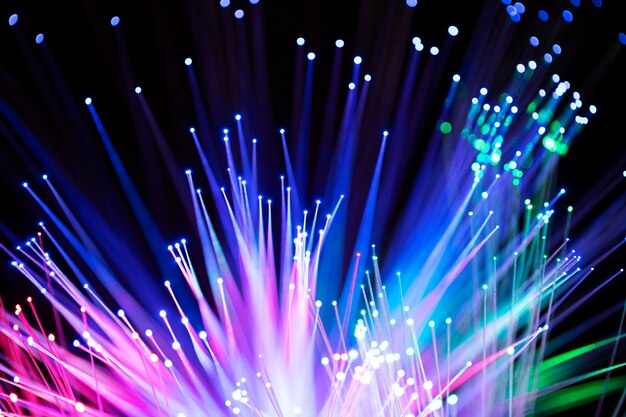 Efekty świetlne na imprezach plenerowych: jak wykorzystać nowoczesne technologie pirotechniczne?